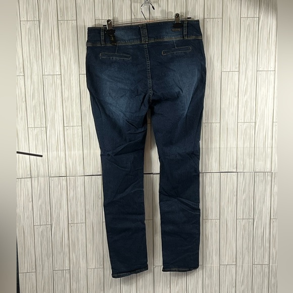 Kiss & Fly Skinny Jeans - Picture 2 of 10